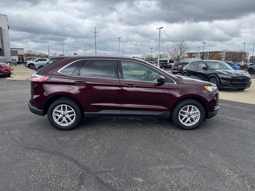 Certified 2024 Ford Edge SEL w/ Convenience Package AWD/4WD image 8