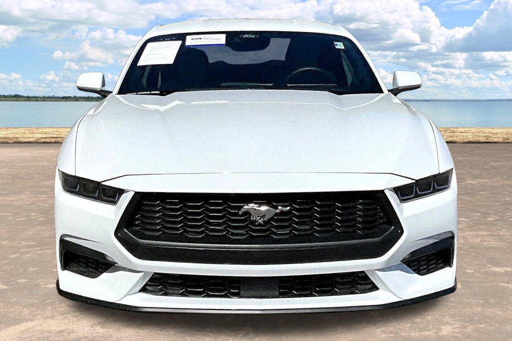 Certified 2024 Ford Mustang Coupe RWD image 2