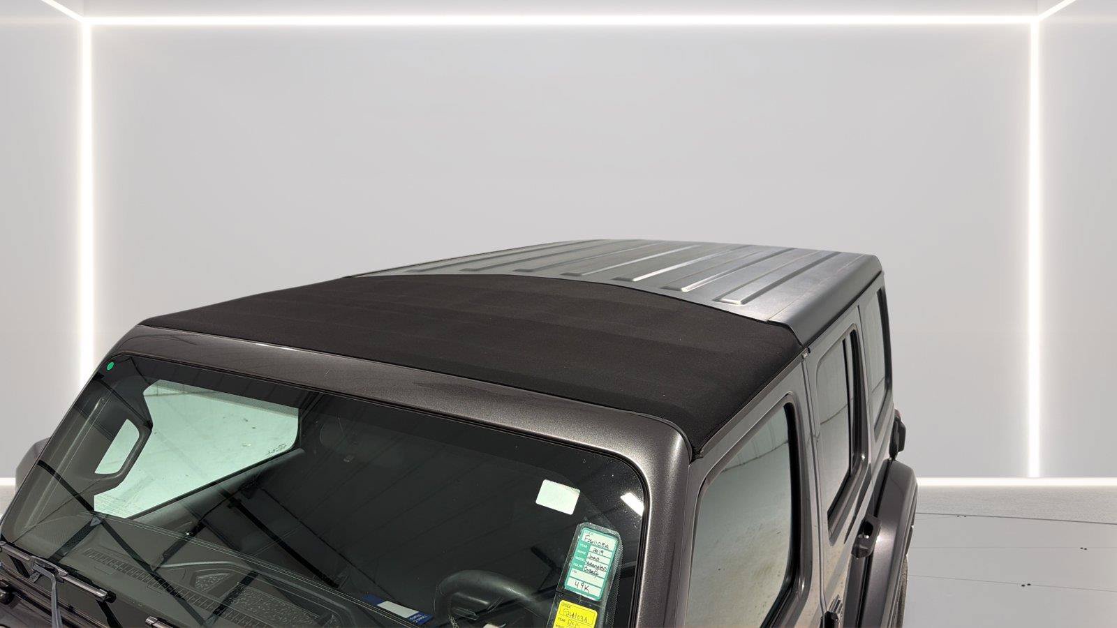 Used 2019 Jeep Wrangler Unlimited Sahara w/ Cold Weather Group AWD/4WD image 10