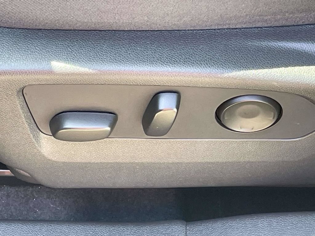 Used 2021 Buick Envision Preferred FWD image 14