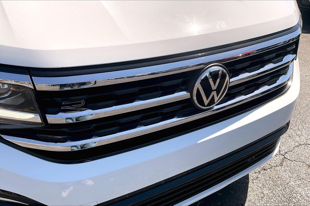 Used 2021 Volkswagen Atlas Cross Sport SEL R-Line AWD/4WD image 30