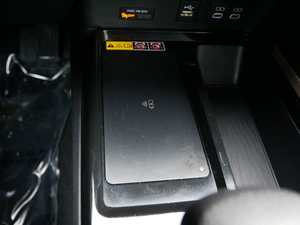 Used 2025 Toyota Camry LE FWD image 24