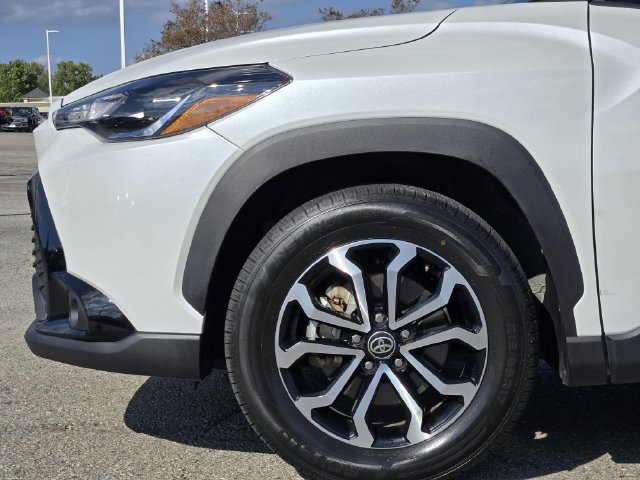 Used 2023 Toyota Corolla Cross AWD Hybrid image 9