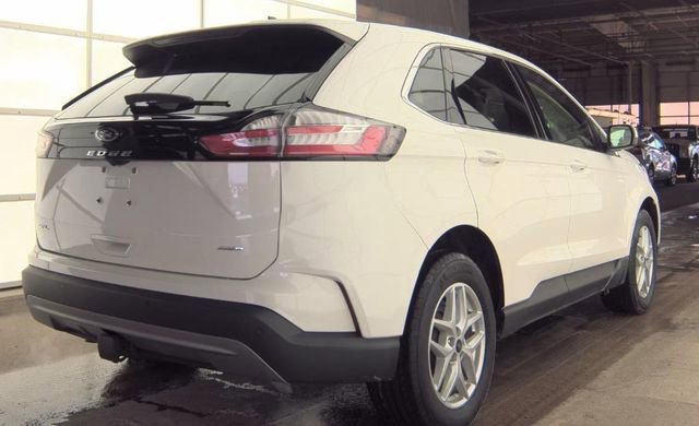 Certified 2024 Ford Edge SEL w/ Convenience Package image 3