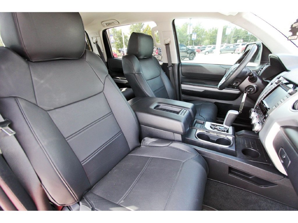 Used 2019 Toyota Tundra SR5 w/ SR5 Upgrade Package AWD/4WD image 32