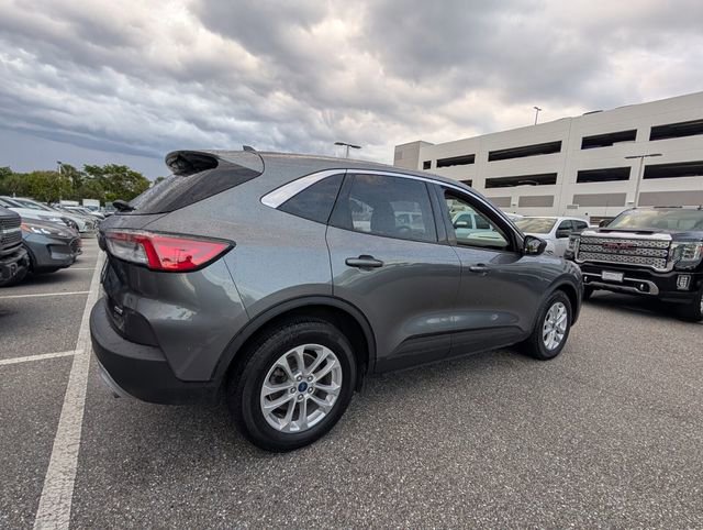 Certified 2022 Ford Escape SE FWD image 4