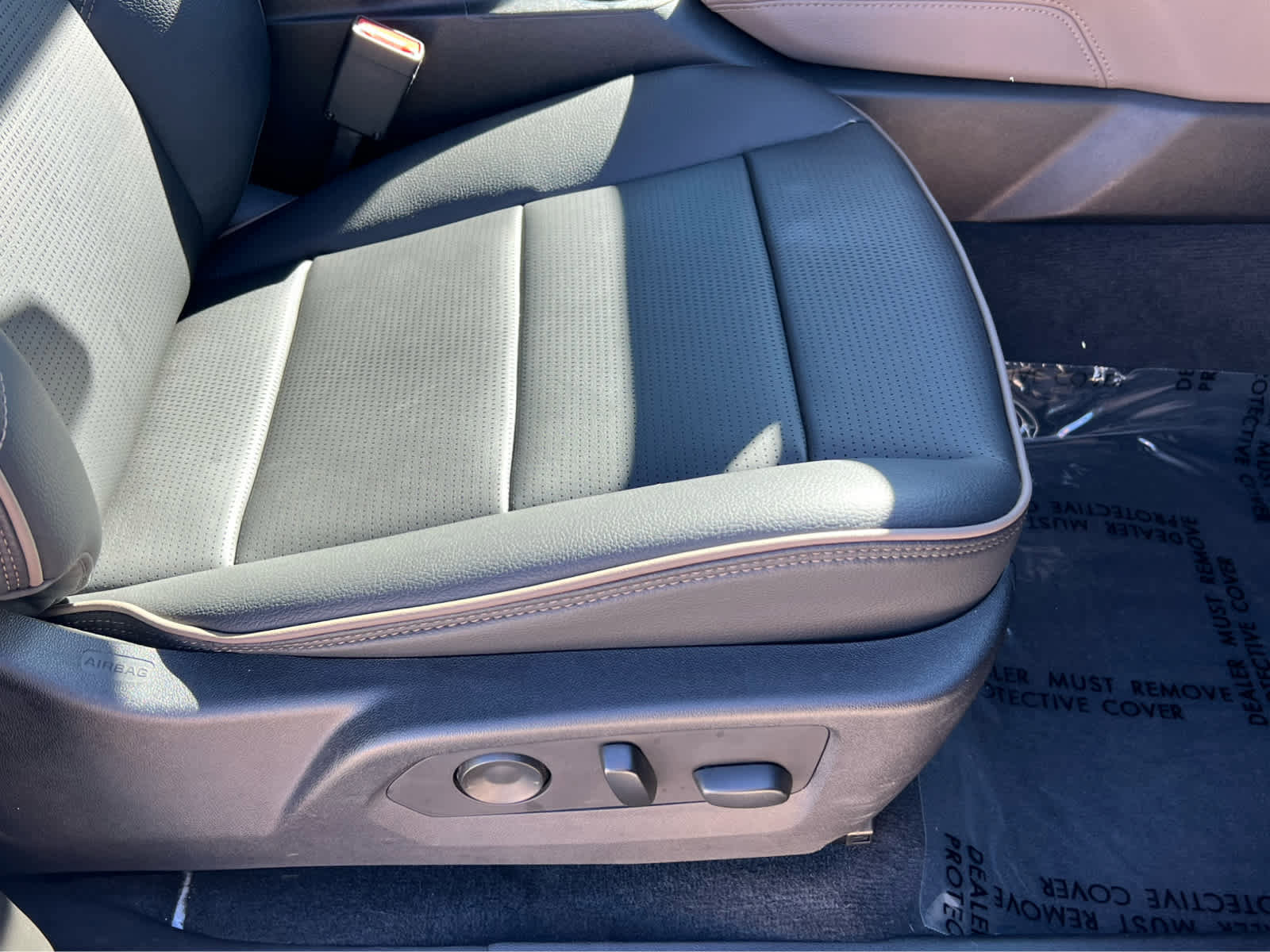 Used 2023 GMC Canyon Denali image 19