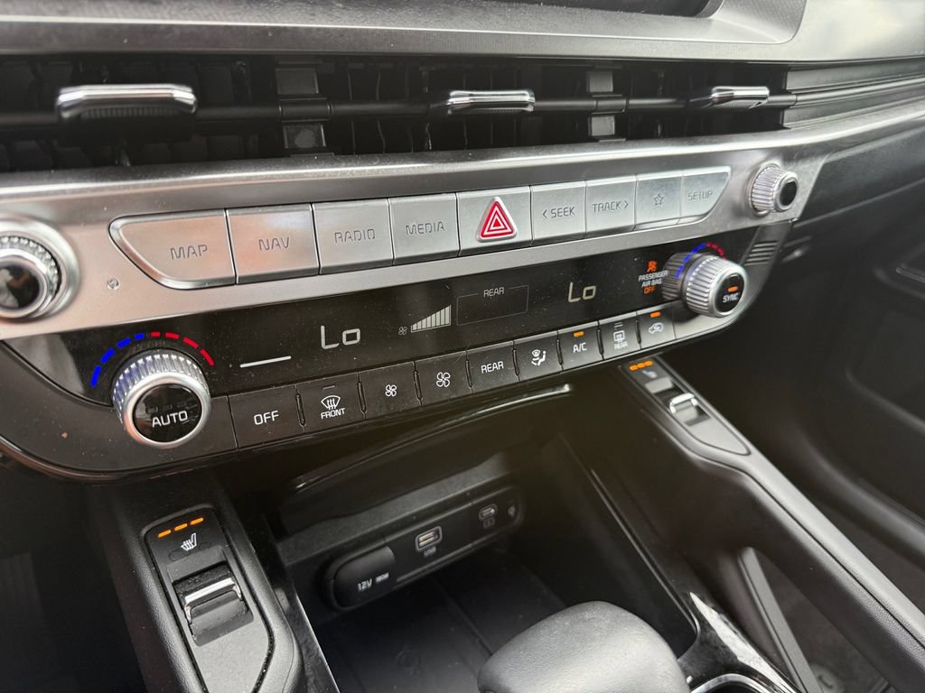 Used 2025 Kia Telluride S FWD image 22