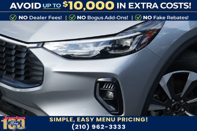 Certified 2023 Ford Escape Platinum AWD/4WD image 2