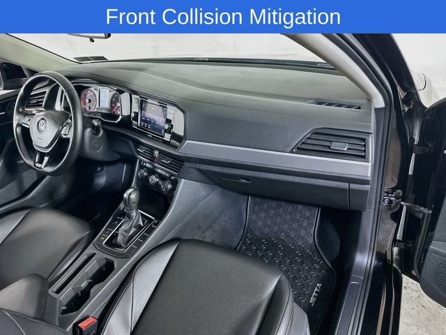 Used 2019 Volkswagen Jetta SE w/ Cold Weather Package FWD image 14