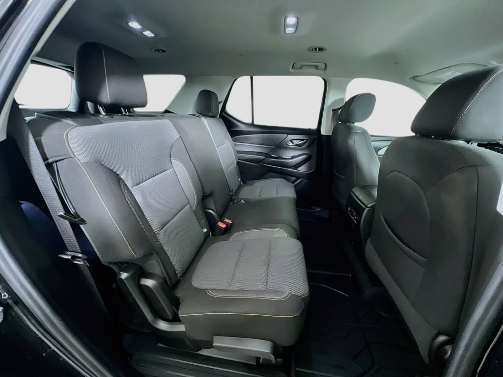 Used 2021 Chevrolet Traverse LT w/ LPO, Floor Liner Package AWD/4WD image 38