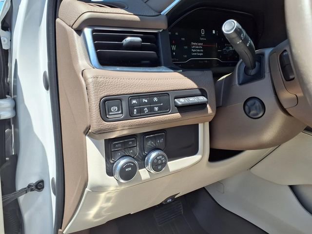 Used 2023 GMC Yukon XL Denali AWD/4WD image 18