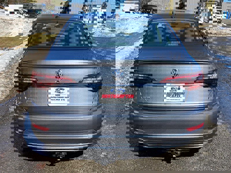 Used 2020 Volkswagen Jetta SEL image 4