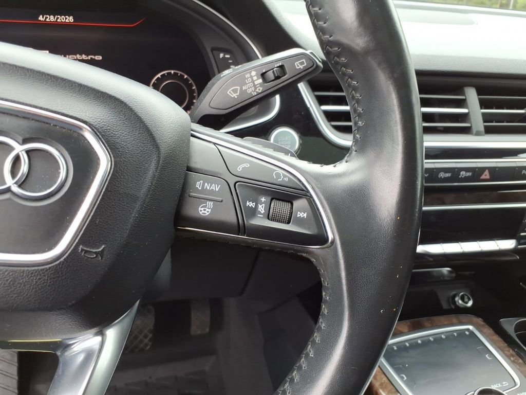 Used 2018 Audi Q7 3.0T Prestige AWD/4WD image 19