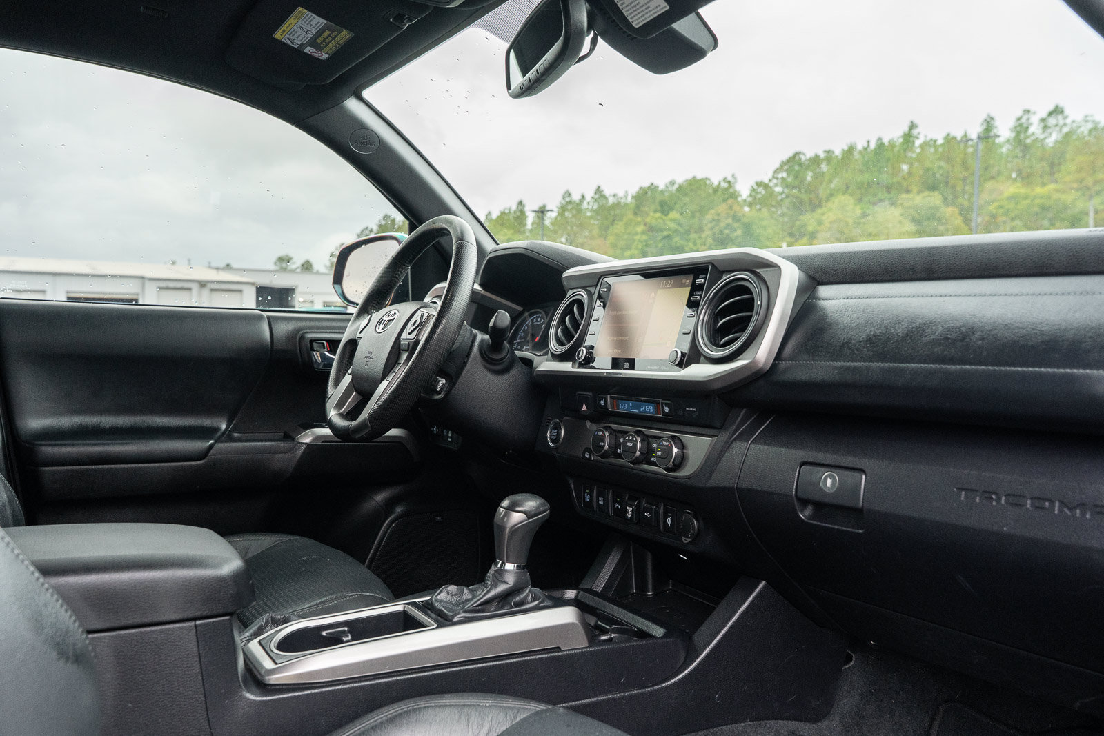 Used 2021 Toyota Tacoma Limited RWD image 12