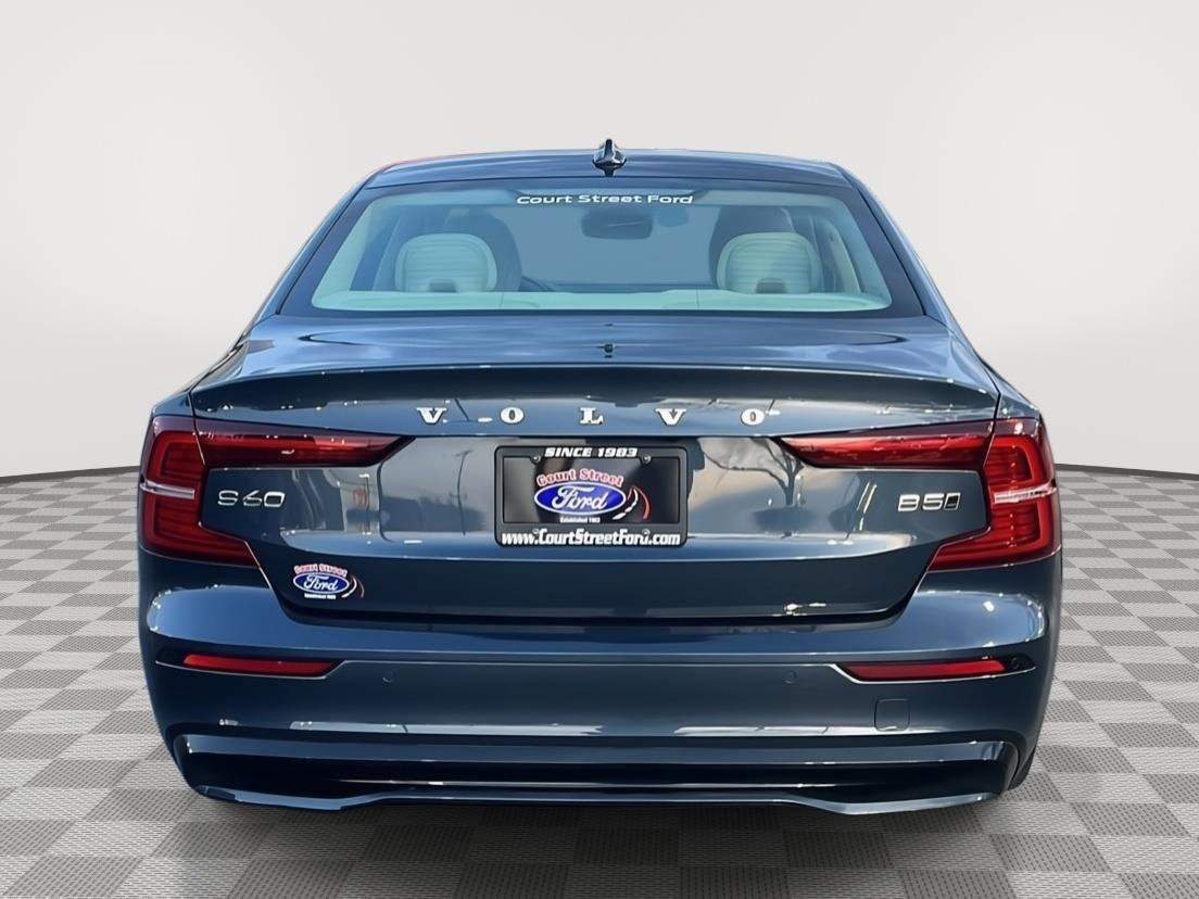 Used 2025 Volvo S60 B5 Plus w/ Climate Package AWD/4WD image 4