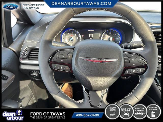 Used 2025 Chrysler Pacifica Limited FWD image 7