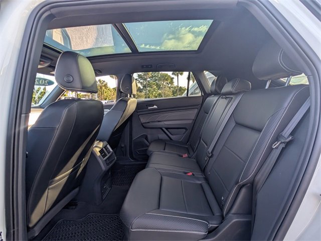 Used 2022 Volkswagen Atlas Cross Sport SE image 7