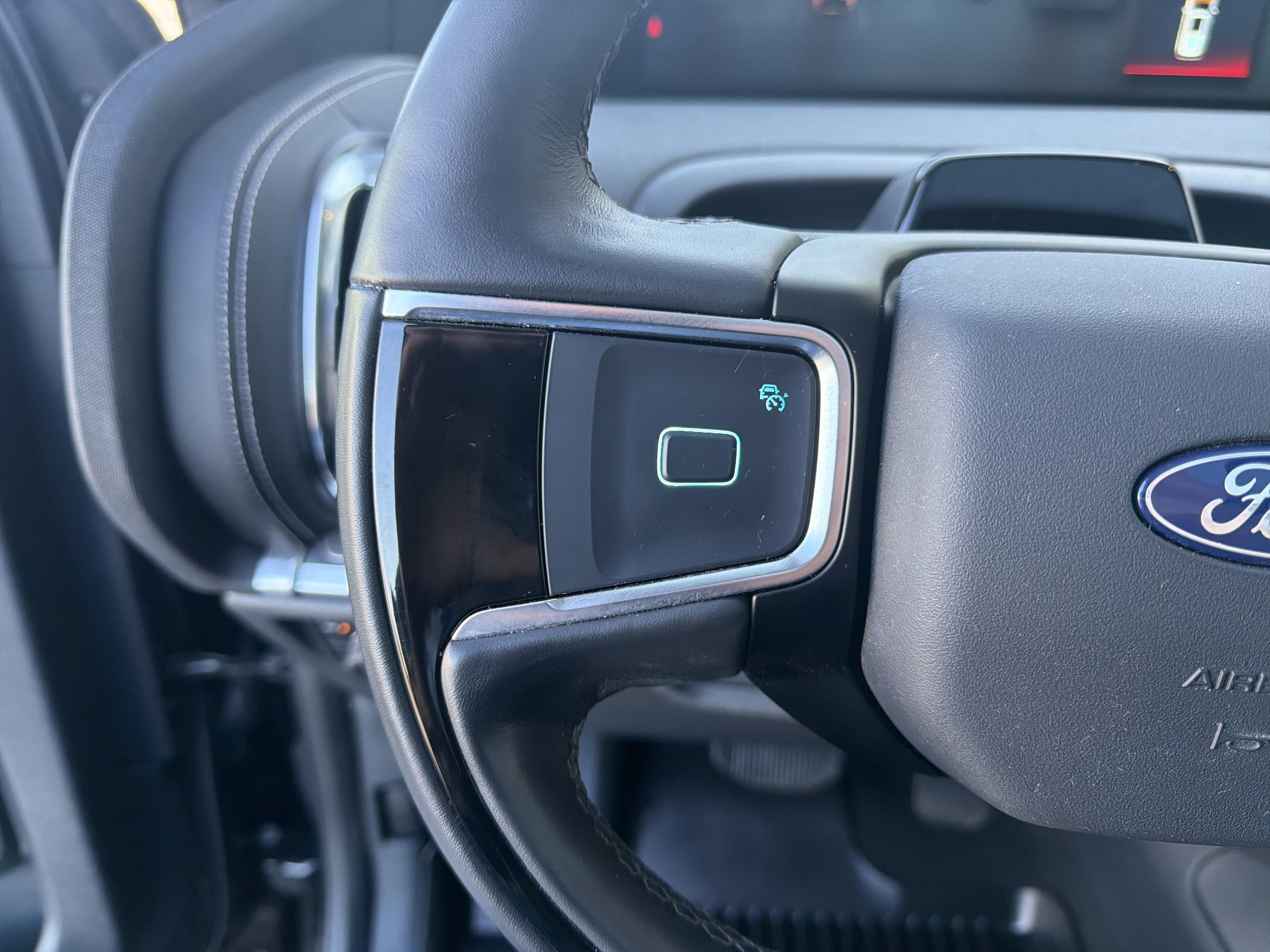 Certified 2025 Ford Expedition Platinum image 43