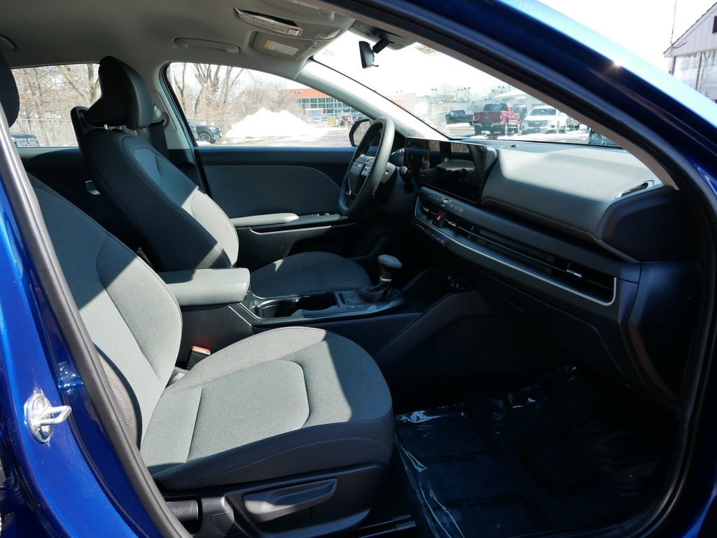 Used 2025 Kia K4 LXS image 8