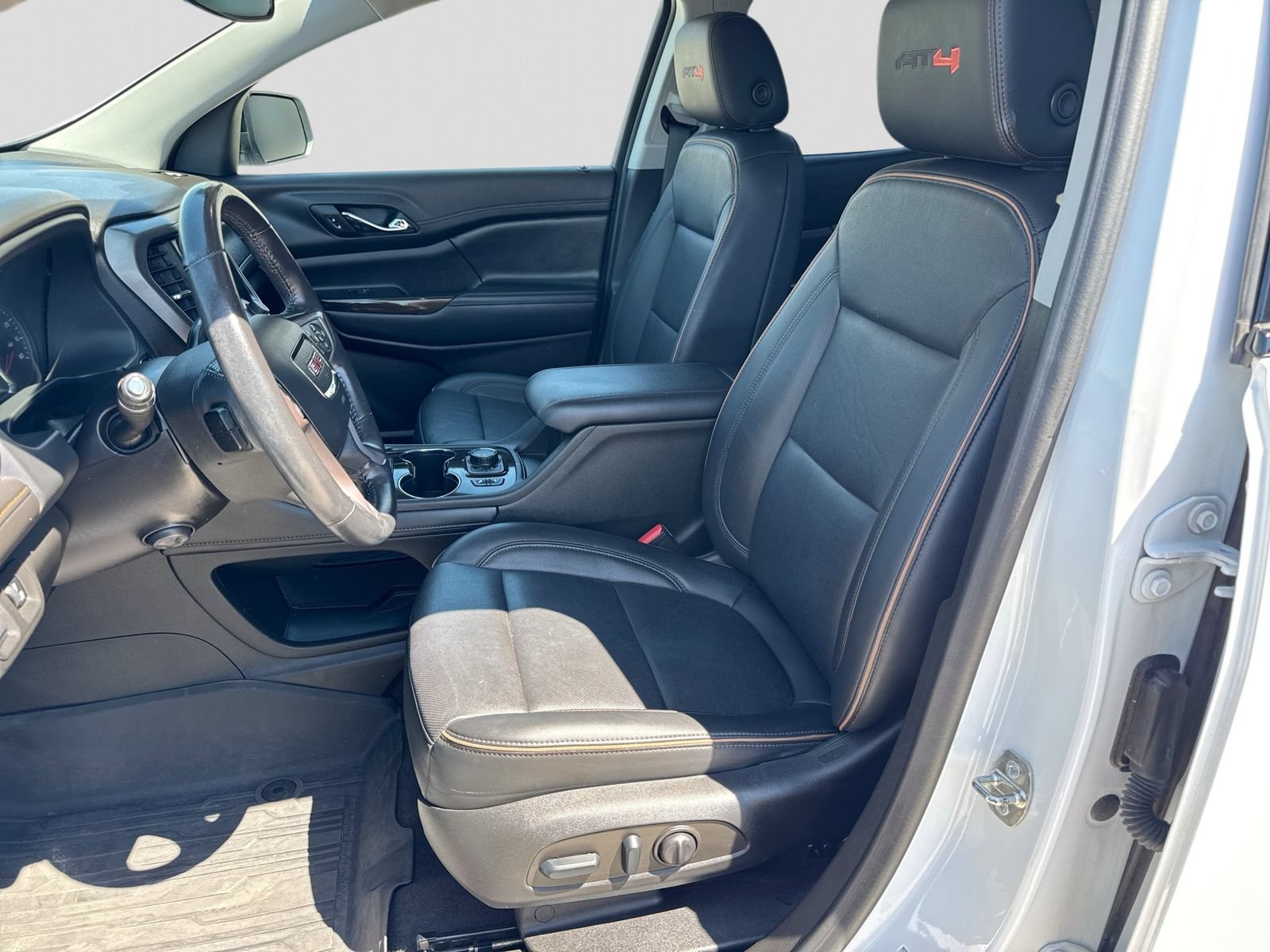 Used 2022 GMC Acadia AT4 w/ Preferred Package AWD/4WD image 20