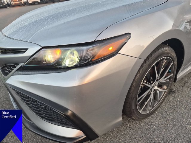 Used 2024 Toyota Camry SE w/ Cold Weather Package FWD image 9
