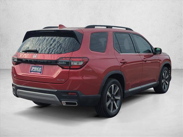 Used 2023 Honda Pilot Elite image 6