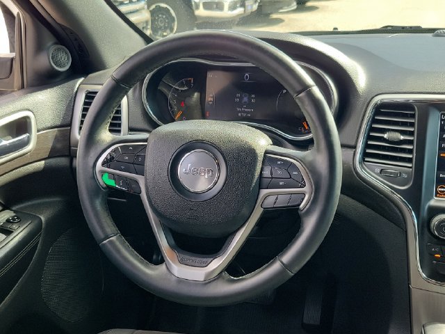 Used 2018 Jeep Grand Cherokee Laredo RWD image 20