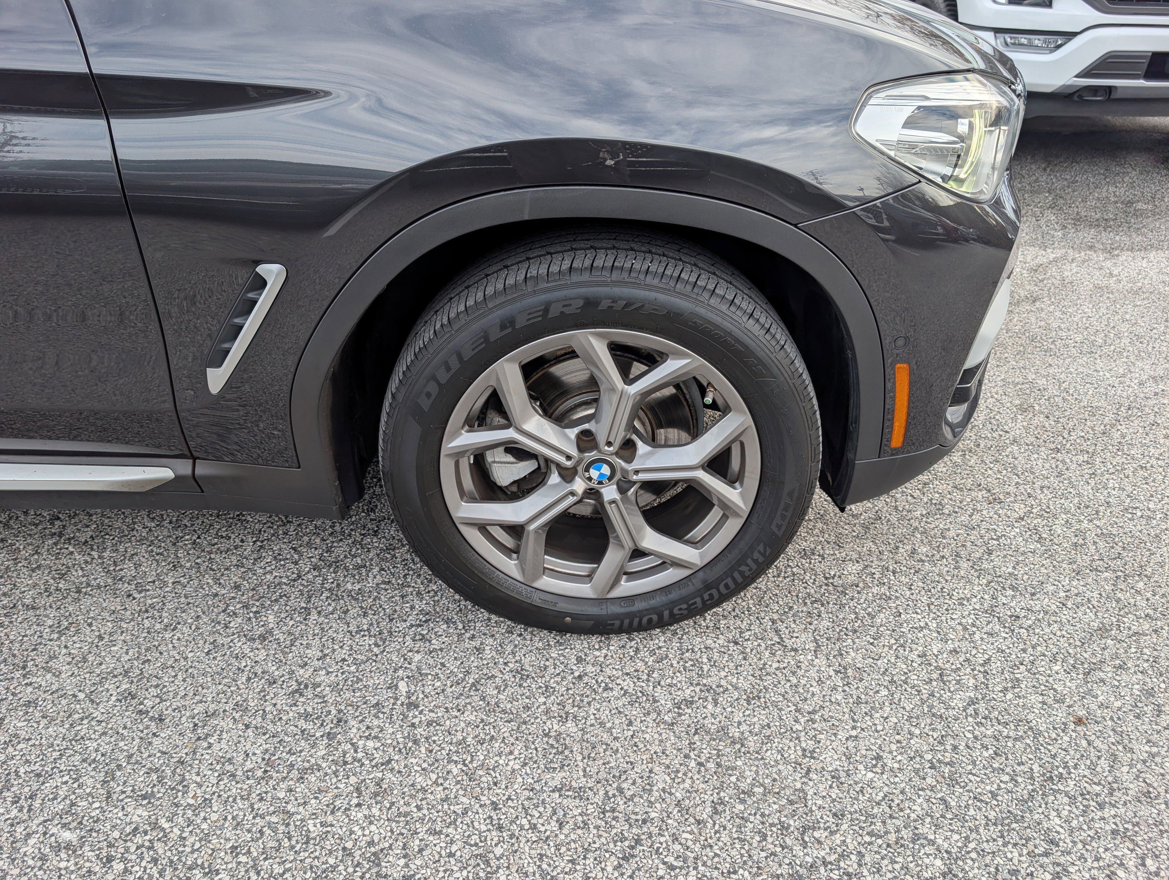 Used 2021 BMW X3 xDrive30i w/ Premium Package image 11