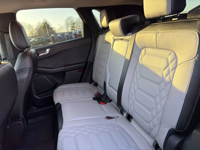Certified 2023 Ford Escape Platinum w/ Premium Technology Package image 15