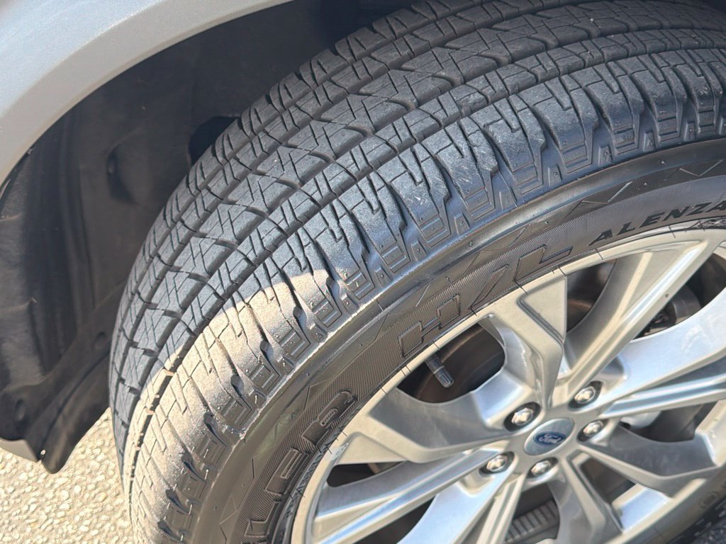 Certified 2023 Ford Explorer Limited RWD image 21