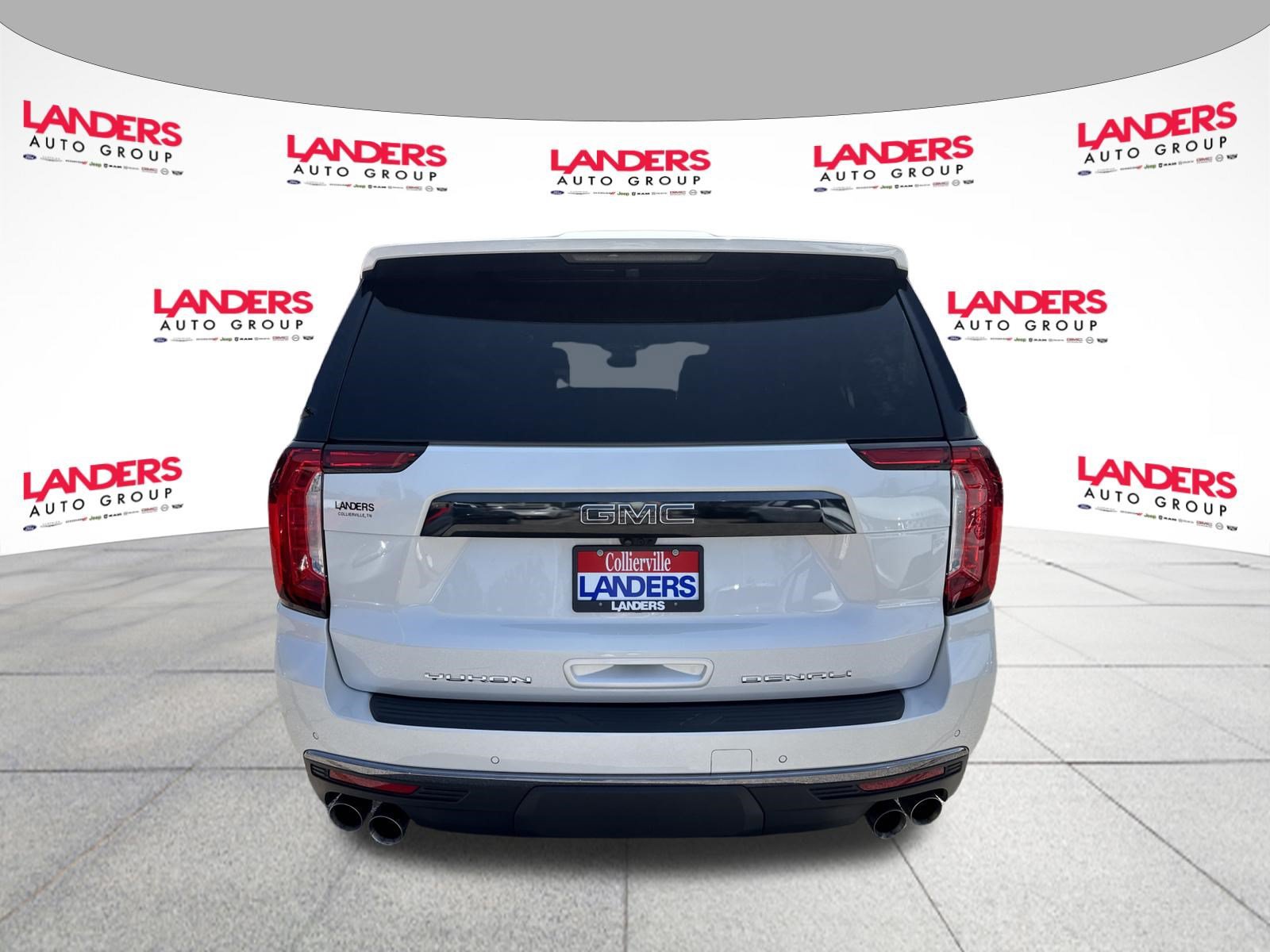 Used 2023 GMC Yukon XL Denali Ultimate w/ LPO, Floor Liner Package AWD/4WD image 4