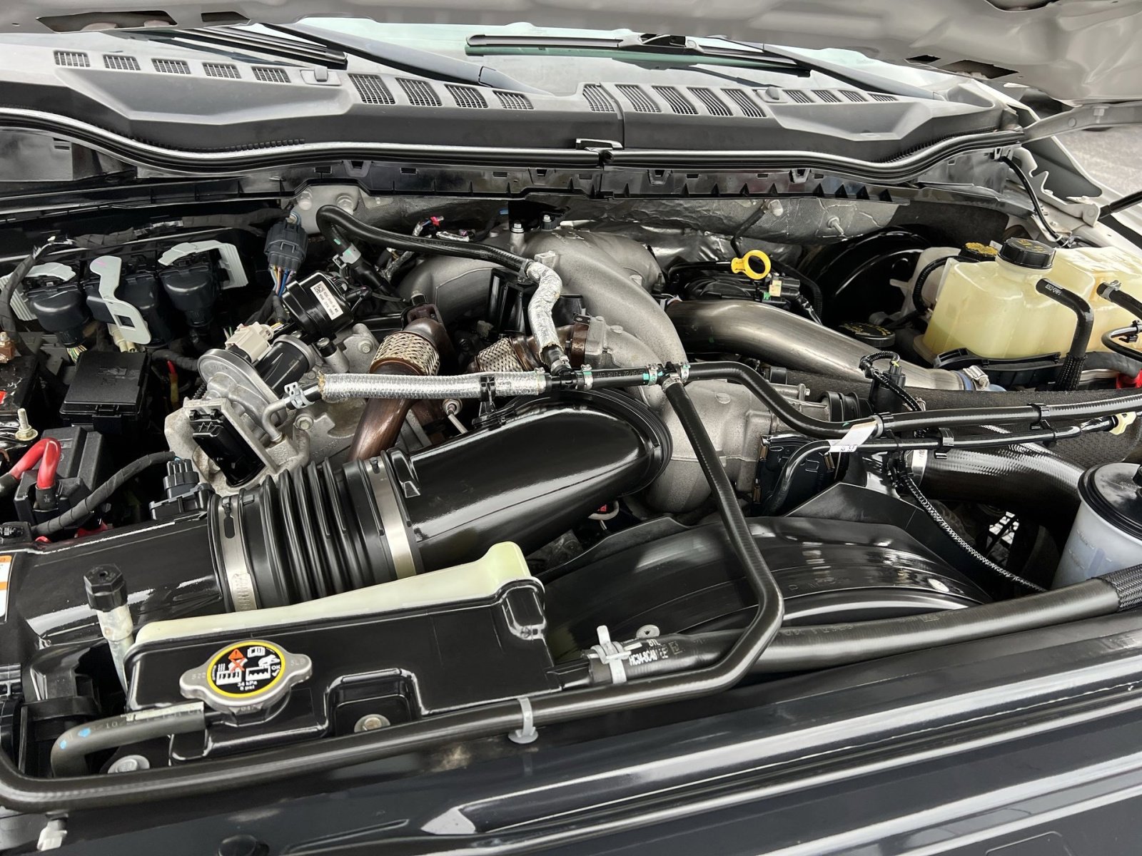 Certified 2022 Ford F350 Lariat w/ Lariat Ultimate Package image 27