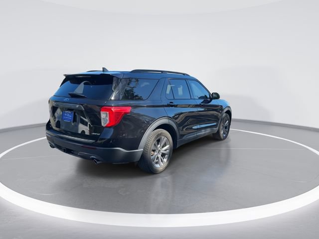 Certified 2022 Ford Explorer XLT w/ Equipment Group 202A AWD/4WD image 7