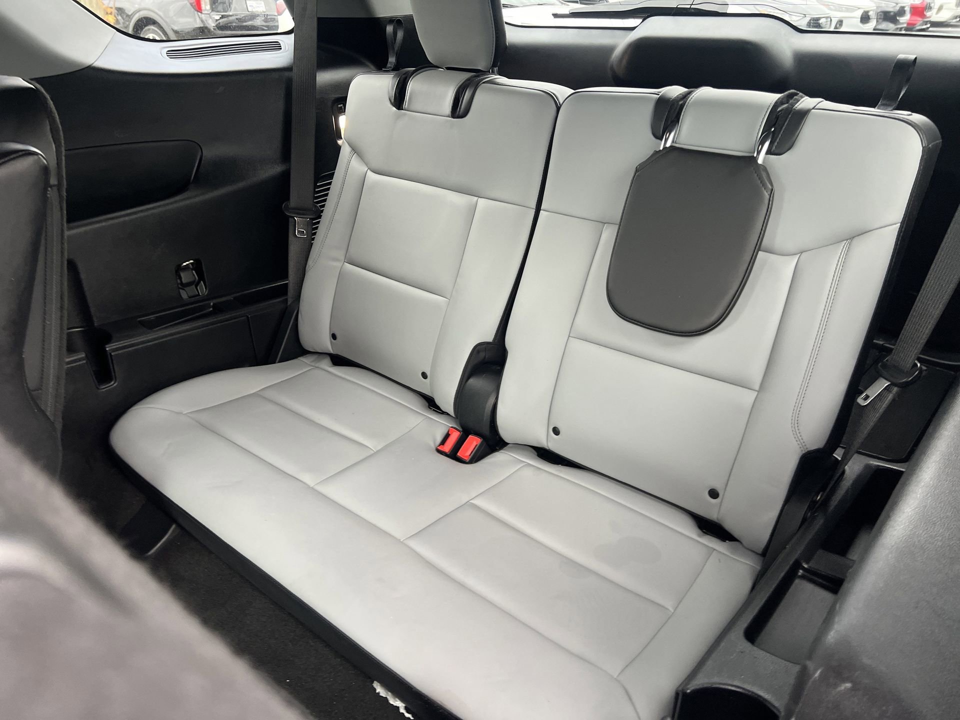 Certified 2021 Ford Explorer XLT w/ Equipment Group 202A image 25