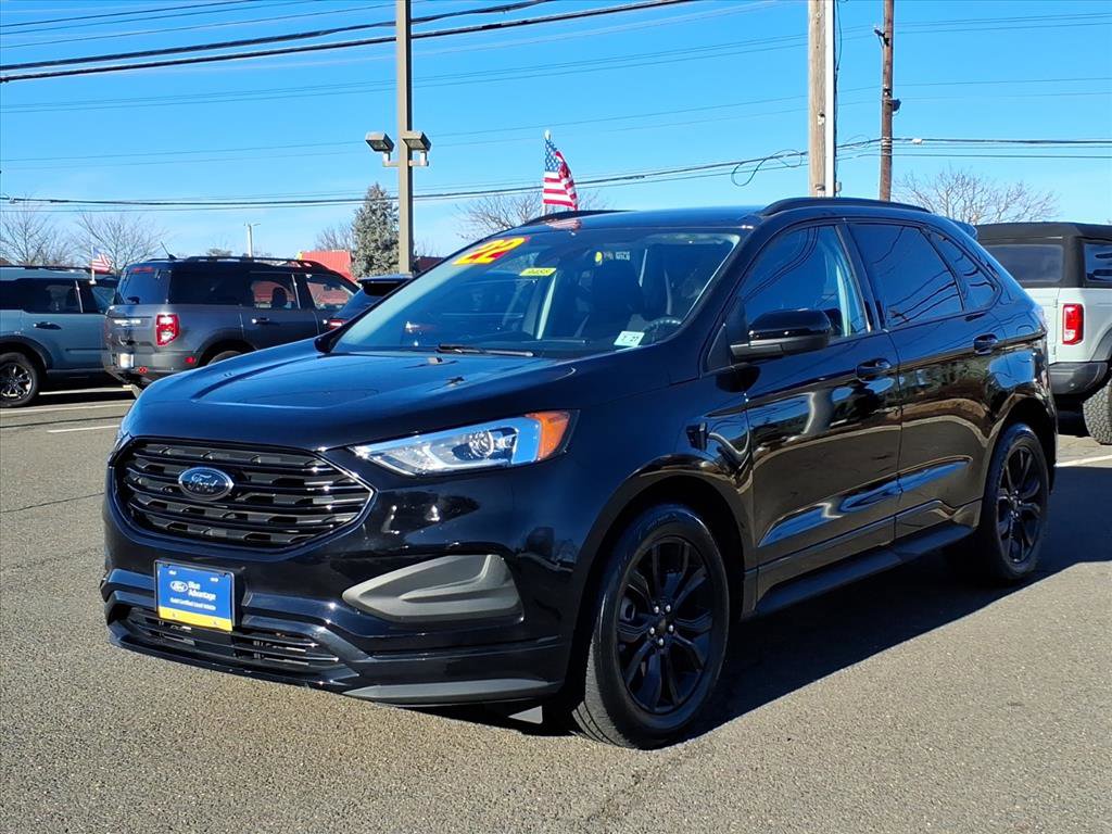 Certified 2022 Ford Edge SE w/ Black Appearance Package image 3