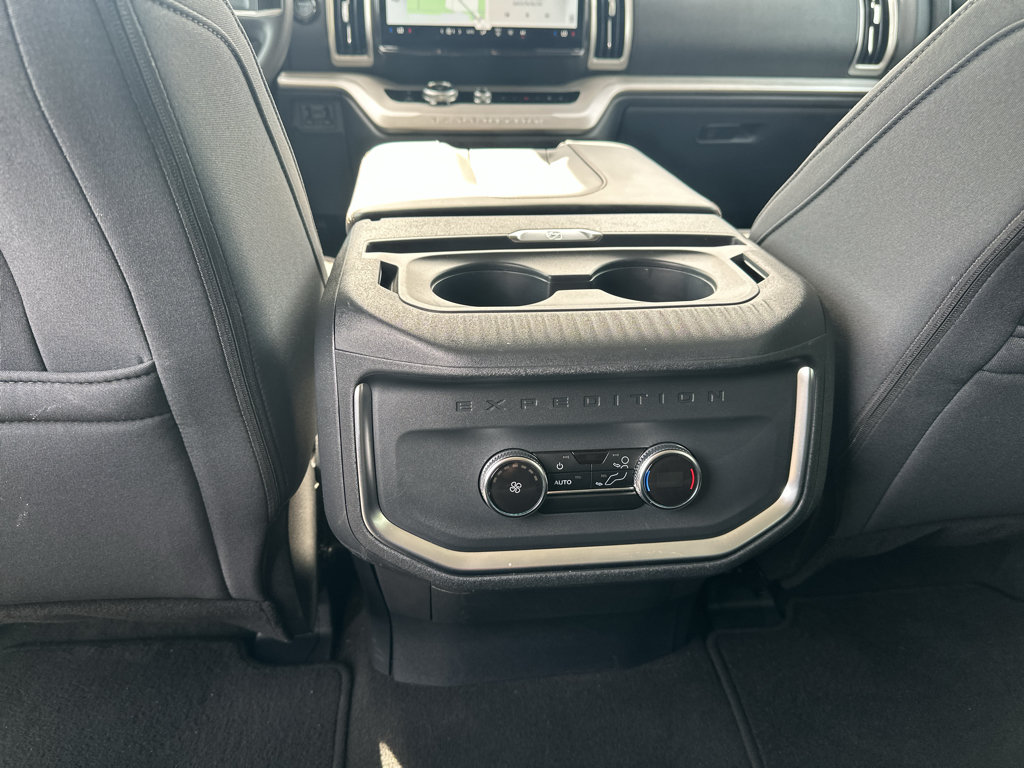 Certified 2025 Ford Expedition Active AWD/4WD image 16