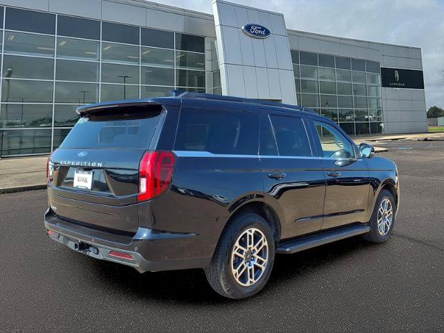 Certified 2025 Ford Expedition Active AWD/4WD image 11