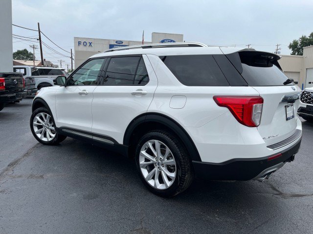 Certified 2024 Ford Explorer Platinum w/ Technology Package AWD/4WD image 7