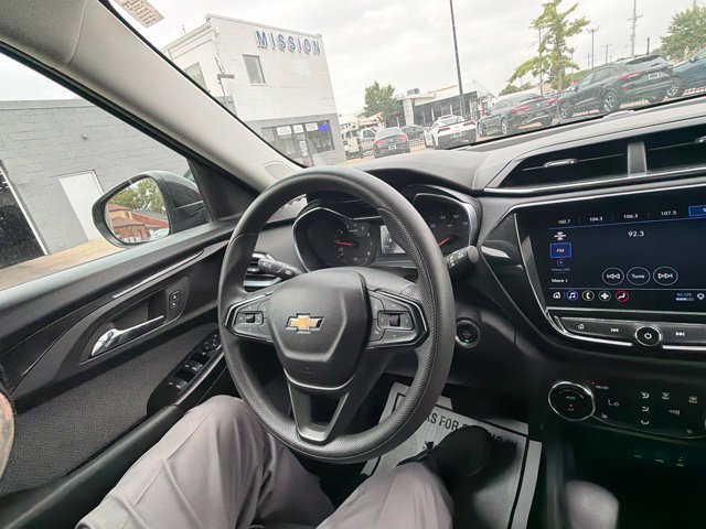 Used 2023 Chevrolet TrailBlazer LT w/ Convenience Package FWD image 24