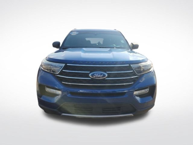 Certified 2020 Ford Explorer XLT w/ Equipment Group 202A AWD/4WD image 2
