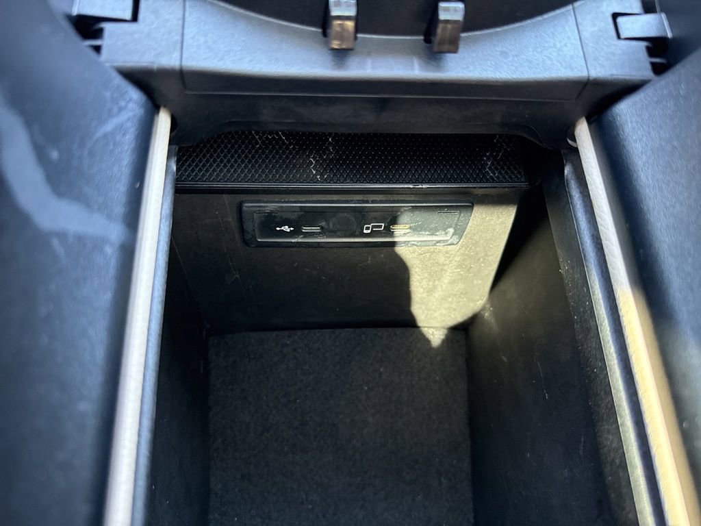 Used 2021 Mercedes-Benz GLC 300 4MATIC image 31
