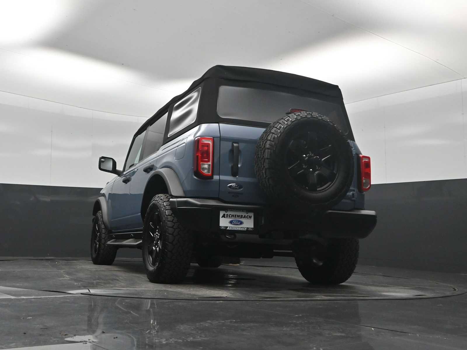 Certified 2024 Ford Bronco Black Diamond AWD/4WD image 35