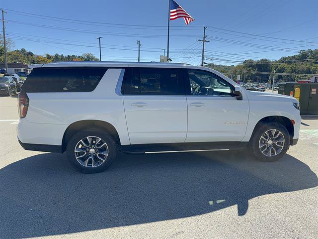 Used 2024 Chevrolet Suburban LS w/ Driver Alert Package AWD/4WD image 3