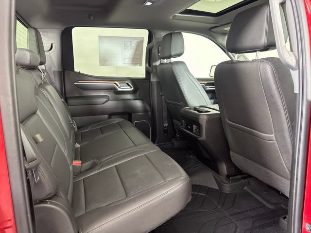 Used 2022 Chevrolet Silverado 1500 RST w/ Convenience Package II AWD/4WD image 5