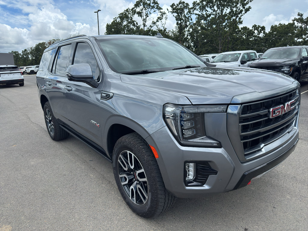 Used 2022 GMC Yukon AT4 w/ AT4 Premium Package AWD/4WD image 3