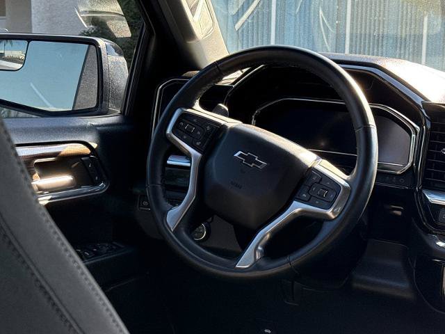 Used 2023 Chevrolet Silverado 1500 RST w/ Z71 Off-Road Package AWD/4WD image 21