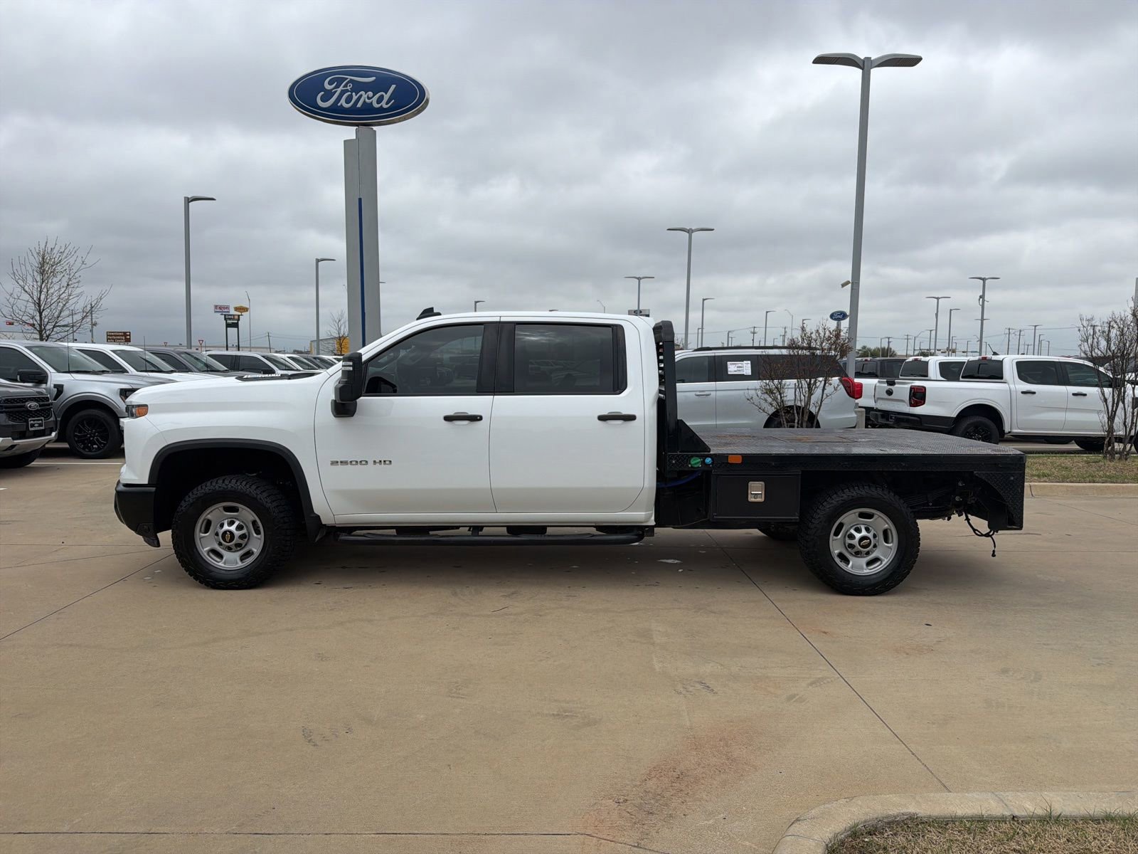 Used 2024 Chevrolet Silverado 2500 W/T w/ WT Fleet Convenience Package image 3