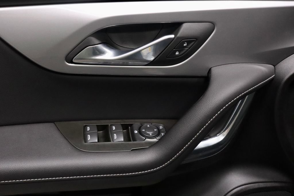 Used 2025 Chevrolet Blazer LT FWD image 23