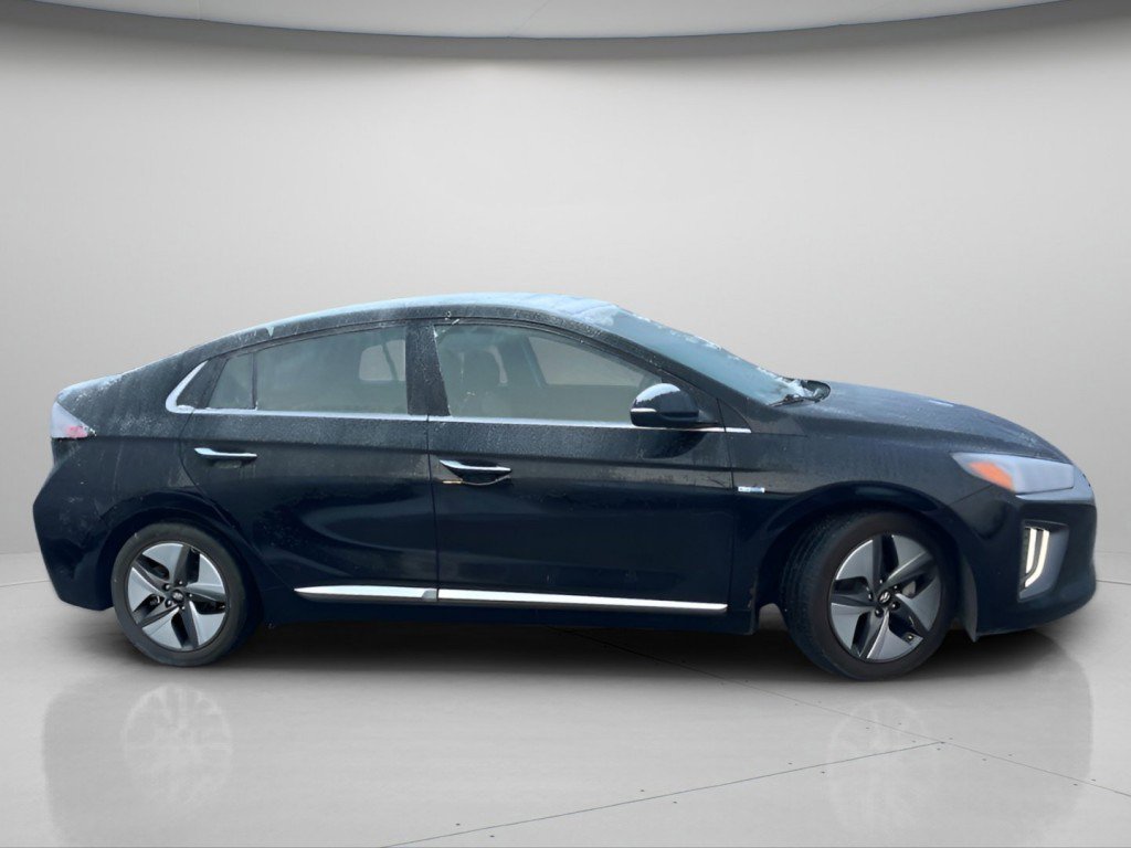 Used 2020 Hyundai Ioniq Limited image 4